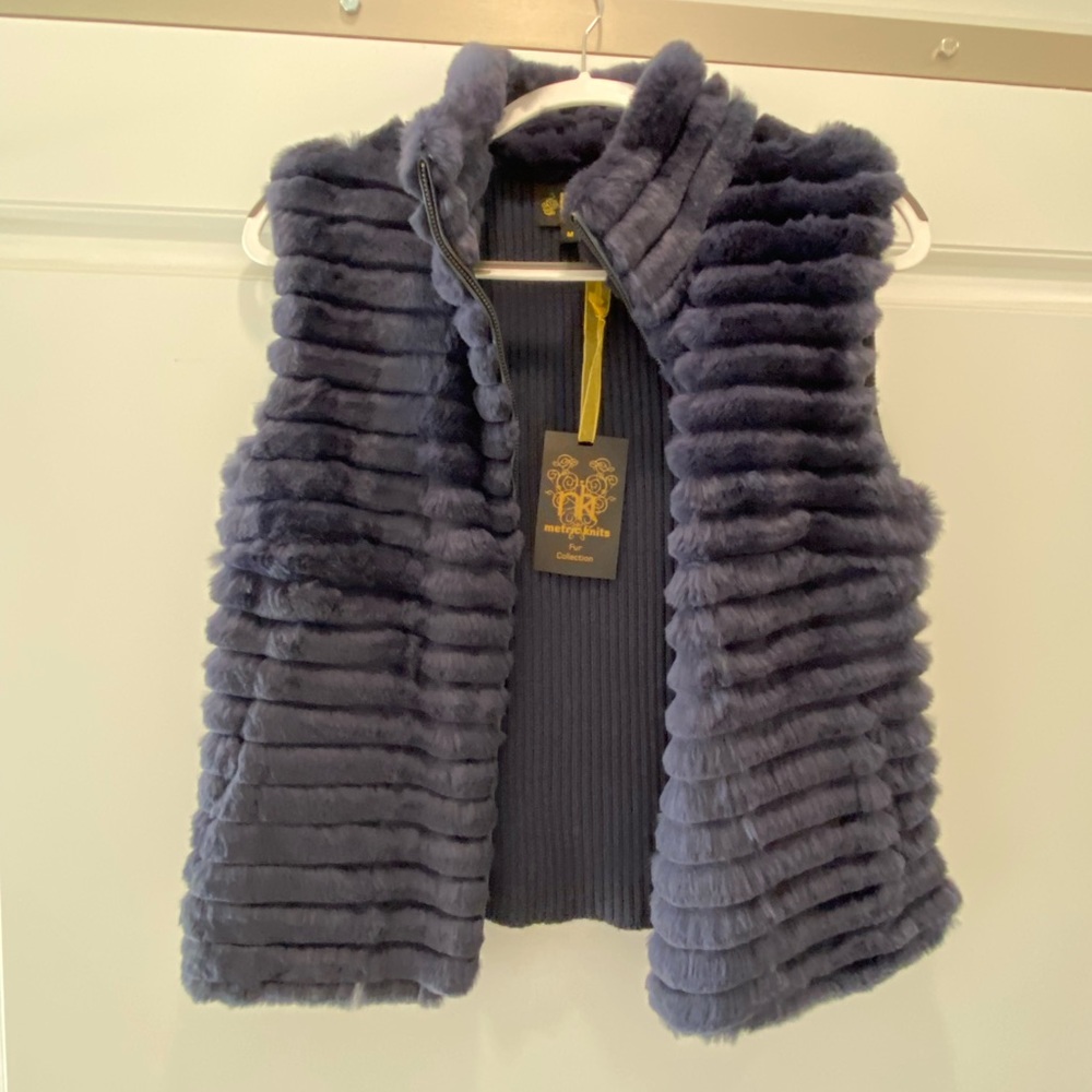 METRIC KNITS REAL FUR Vest, Navy Blue, Size M. Never been worn, tags on.